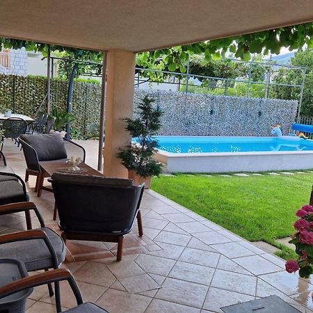 מוסטר Apartman Karla מראה חיצוני תמונה