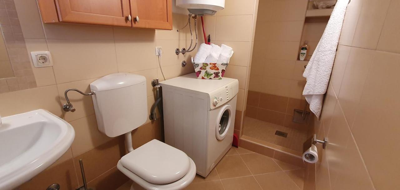 מוסטר Apartman Karla מראה חיצוני תמונה